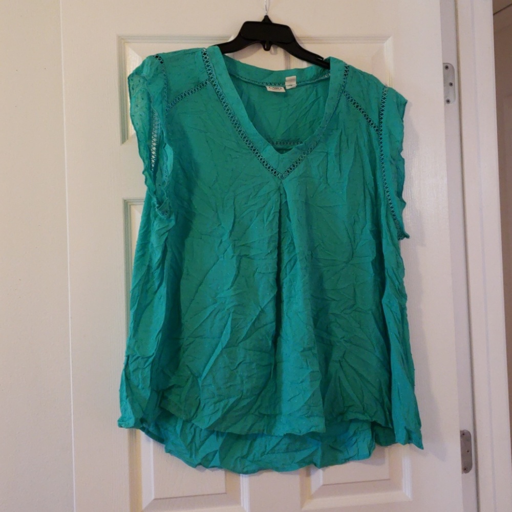 22/24W Cato Green Top